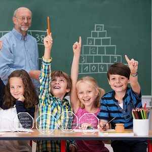 Decorazione acrilica all'ingrosso nome individuale personalizzato inciso trofeo premio in cristallo vuoto di alta qualità con regali Souvenir di base - Product Image 3