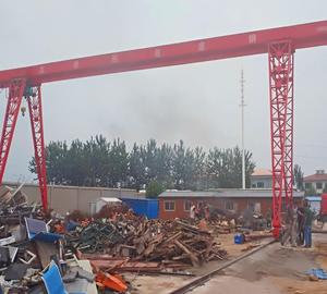 Grúa Pórtico que Mejora el Rendimiento del Sitio de Producción Mediante un Sistema de Viga Única Diseñado para Tareas de Elevación Ligeras y Medianas - Product Image 5