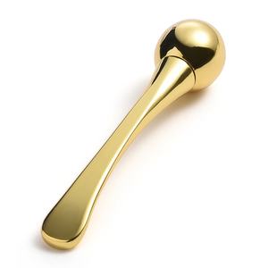 Applicateur de crème pour les yeux en or personnalisé avec nom, rouleau de massage pour le visage - Product Image 4