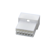 Besturn Connecteur automobile blanc à 10 broches acceptant le connecteur de la position de service de l'agent d'expédition