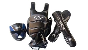 Conjunto Completo de Protectores de <span class=keywords><strong>Boxeo</strong></span> de Combate con <span class=keywords><strong>Protector</strong></span> de Tibia, <span class=keywords><strong>Protector</strong></span> de Cabeza, <span class=keywords><strong>Protector</strong></span> de Pecho, Suspensorio y Guantes de <span class=keywords><strong>Boxeo</strong></span> - Product Image 2