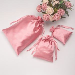 ถุงบรรจุภัณฑ์ผ้าซาตินสีชมพูกุหลาบนุ่มหรูหราแบบกําหนดเองบรรจุภัณฑ์ของขวัญกระเป๋าสตางค์พร้อมโลโก้ที่กําหนดเองนํามาใช้ใหม่ได้ - Product Image 4