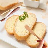 Couteau à beurre en bois naturel, cuisine de la main, créatif exquise couteau à fromage, outils en bois fait à la main