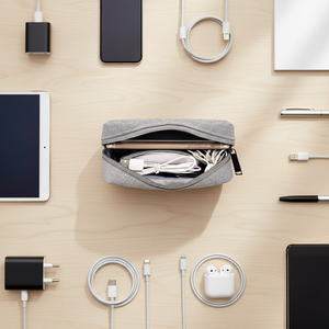 Borsa da Viaggio e Cosmetica in Nylon Personalizzabile con Logo, Chiusura a Cerniera, Ampio Organizer e Manico - Product Image 1