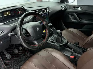 Auto a Benzina Economica all'Ingrosso 2016-2025, Dongfeng <span class=keywords><strong>Peugeot</strong></span> <span class=keywords><strong>308</strong></span> 5 Posti Prodotta in Cina con Trasmissione Automatica - Product Image 6