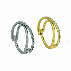 Modischer Vorderseitiger Zirkon-Klappsegment-Nasenpiercing-Ring aus ASTM F136 Titan - Product Image 1