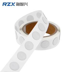 Lập trình ntag 215 <span class=keywords><strong>chip</strong></span> 504 byte RFID NFC chống kim loại mini tag Nhãn dán nhãn RFID trên kim loại mini tag Sticker - Product Image 1