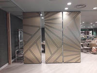 Cloisons mobiles pliables en cuir faciles à installer pour hôtels, bureaux et espaces commerciaux - Design moderne avec isolation acoustique