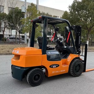 Carrello Elevatore <span class=keywords><strong>Toyota</strong></span> Usato di Alta Qualità, <span class=keywords><strong>3</strong></span> Tonnellate, Sollevamento 3m, Diesel, per Trasporto - Product Image 1