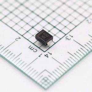 new - original SMBJ75A/SMB SMB DO-214AA Diodes TVS Diodes 121V 600W Unidirectional - Product Image 1