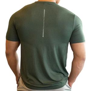 T-shirt de sport pour homme OEM, élastique, léger, polyester et élasthanne, respirant, vêtements de sport pour la course à pied - Product Image 4