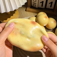 Jouet à presser en forme de pomme de terre croustillante avec bruit de craquement, non toxique, en TPR, balle anti-stress souple