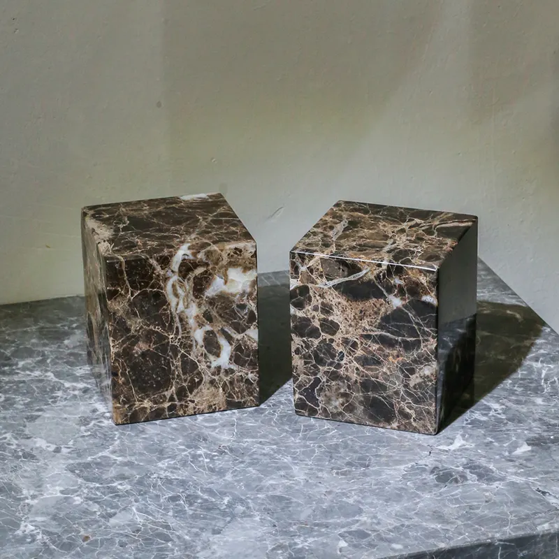 Décoration de maison moderne de luxe Serre-livres en marbre Décoration de table pour décoration en marbre Marbre carré noir foncé