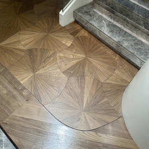 Parquet de Roble Europeo Multicapa de 12 mm, Resistente al Fuego, con Acabado Envejecido, Grado ABCD, Estilo Moderno de Mediados de Siglo, para Resorts - Product Image 1
