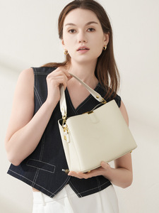 Sac seau en cuir de vachette véritable de qualité supérieure, sac à bandoulière multi-positions avec trois sangles, sac à main polyvalent pour femme - Product Image 5
