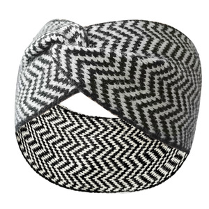 Oreille de couvre-chef d'hiver personnalisée HZO-23079 tricotée avec patch logo <span class=keywords><strong>bandeau</strong></span> chapeaux en acrylique <span class=keywords><strong>pour</strong></span> femmes - Product Image 5