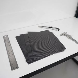 Láminas de Fibra de Carbono 3K 100% de Alta Pureza, Corte CNC Personalizado |   5 mm de grosor |   Acabado brillante/mate |   Guangdong |   Personalizable - Product Image 3