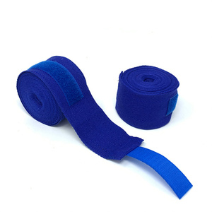 <span class=keywords><strong>Vendaje</strong></span> de <span class=keywords><strong>boxeo</strong></span> <span class=keywords><strong>profesional</strong></span> Rodillo de envoltura de mano de <span class=keywords><strong>boxeo</strong></span> de 5cm de ancho con gran precio - Product Image 1