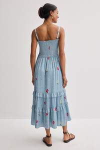 ชุดเดรสลำลองแฟชั่นคุณภาพพรีเมียม ขายดี ชุดเดรสยาวขายส่งสำหรับผู้หญิง เอวธรรมชาติ ผ้าฝ้าย 100% ปักด้วยเครื่องจักร - Product Image 4