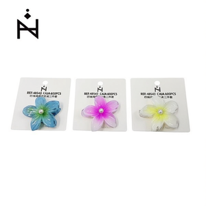 Set di 3 fermagli per capelli Pearl Frangipani con design floreale colorato per donne e ragazze - Product Image 1