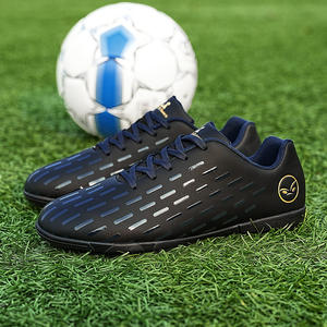 Zapatos <span class=keywords><strong>de</strong></span> fútbol <span class=keywords><strong>de</strong></span> gran tamaño para hombre, zapatillas <span class=keywords><strong>de</strong></span> fútbol <span class=keywords><strong>cr7</strong></span>, calzado antideslizante para 13 años - Product Image 3