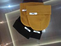 Automne et hiver hommes en peluche boule tricoté chapeau couleur unie panneau lumineux chapeau de balle polyvalent pour les femmes épaissi