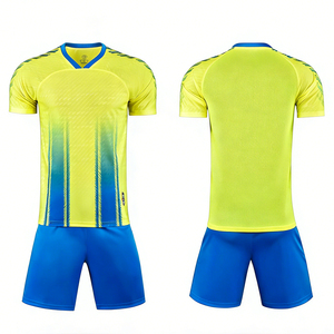 Maillot de football personnalisé avec logo, nom et numéro de l'équipe, tissu respirant et design tendance pour les joueurs - Product Image 2