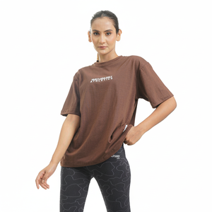 T-shirt surdimensionné en chocolat pour femmes, impression personnalisée, t-shirts surdimensionnés de qualité supérieure, t-shirts durables pour femmes en vente - Product Image 1