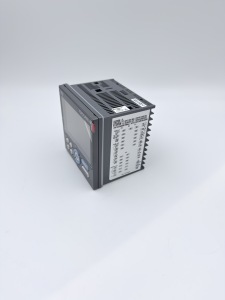 <span class=keywords><strong>Yokogawa</strong></span> UT35A Industrieller PID-Temperaturregler für Ofen und Heizgeräte, 1/4 DIN Panelmontage - Product Image 5