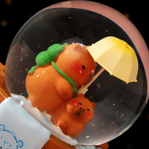 Creativa Scatola Musicale Luminosa a Forma di Capibara con Sfera di Cristallo, Simpatica Bambola Cartoon, Luce Notturna, Regalo - Product Image 4