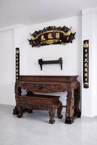 Altar de madera Chiuliu de un nivel en oferta - Altar ancestral tallado a mano Chan Mong (176 × 88 × 127 cm) - Product Image 4