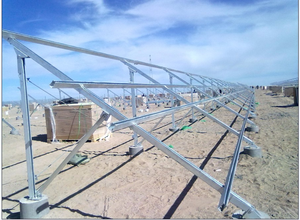 Systèmes de montage au sol en acier robuste et résistant aux charges lourdes pour les centrales photovoltaïques utilitaires et commerciales de petite taille - Product Image 4