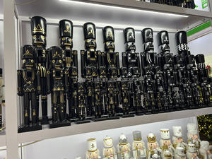 Décoration de Noël traditionnelle <span class=keywords><strong>Casse</strong></span>-<span class=keywords><strong>noisette</strong></span> 180 cm <span class=keywords><strong>Casse</strong></span>-<span class=keywords><strong>noisette</strong></span> argenté Grands <span class=keywords><strong>casse</strong></span>-noisettes dorés 6 pieds - Product Image 4