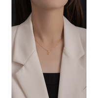 Vente en gros d'usine, pendentif minimaliste en argent sterling 925 avec lettre de l'alphabet, bijoux avec breloque en forme de lettre