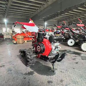 Mini cultivadora diésel roja con doble cadena y accesorios para cultivo agrícola - Product Image 6