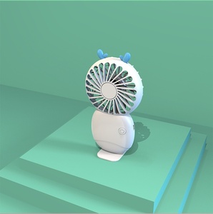 Mini ventilateur de refroidissement par air de bureau à charge USB Nouveau petit design de poche à rabat mignon Trois options Logo de voiture en plastique Option cadeau pour - Product Image 4