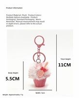 Porte-clés Pompon Cupcake Kawaii en Gros, Breloque de Sac Gâteau Muffin en Fausse Fourrure Moelleuse avec Mini Cuillère et Nœud