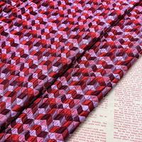 Tissu jacquard brodé de design populaire pour robe femme