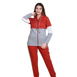 Conjunto deportivo de 2 piezas para mujer, transpirable, de secado rápido, con logo y talla personalizados, en tono cálido para invierno. - Product Image 1