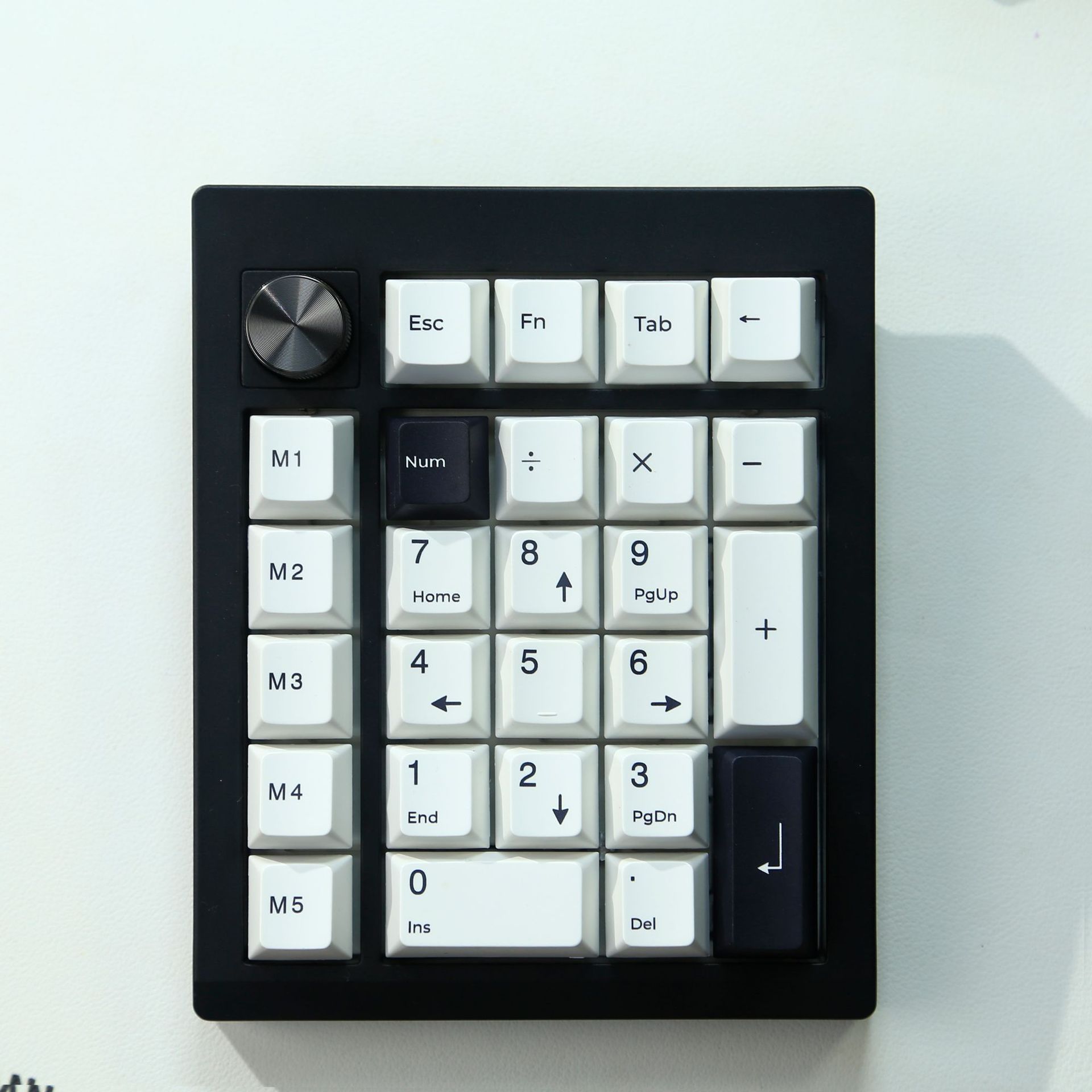Zuoya GMK26 Wireless Mini Numeric Keyboard, RGB Backlit, Hot