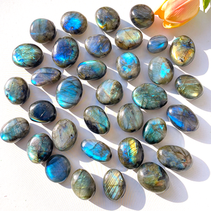 Bán buôn Chất lượng cao tự nhiên mạnh mẽ đèn flash pha lê giảm <span class=keywords><strong>Labradorite</strong></span> Palm đá để chữa bệnh - Product Image 2