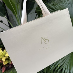 Luxury Recyclable Ivory Art Paper <b>Bag</b> Gold Hot Stamping Hand Length Handles Reusable Standard Rectangle <b>Gift</b> <b>Bag</b> Promotion - Product Image 2