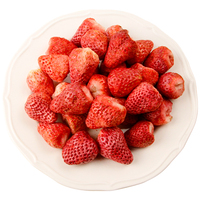 OEM aanpasbare zoete gevriesdroogde hele aardbeien vacuüm verpakt voor bakken, ijs, gedroogd fruit, gedroogde grondstof