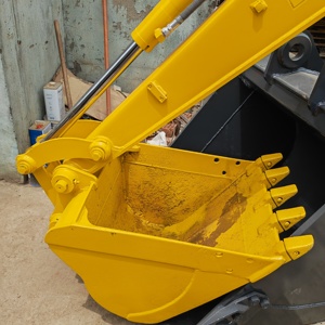 รถขุดตีนตะขาบ KOMATSU PC56 5.6 ตัน มือสองจากญี่ปุ่น ปี 2022 สภาพดีเยี่ยม พร้อมเครื่องยนต์ ปั๊ม เกียร์ และลูกปืน - ราคาถูก - Product Image 5