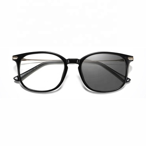 Volar logotipo personalizado miopía cambio de color Filtro de luz azul fotocromáticos gafas computadora Caballero - Product Image 1