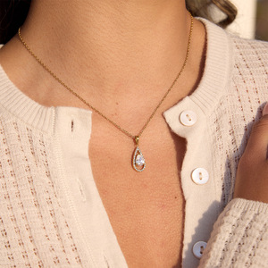 Collar de Cristal con Forma de Lágrima, Chapado en Oro de 18K, Engaste de Acero Inoxidable, Joyería para Uso Diario - Product Image 3