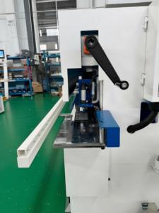 Machine à banderoleuse industrielle entièrement automatique pour bois, avec bande PVC, pour usine de meubles, entretien facile pour des coûts d'exploitation réduits, Modulaire - Product Image 3