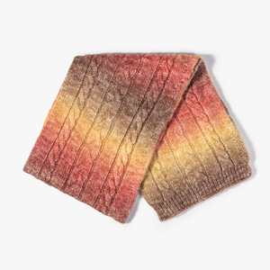 Chapeau et écharpe pour femme en laine/acrylique tricotée épaisse et chaude, dégradé arc-en-ciel, pour l'extérieur, avec bord plié, collection automne-hiver - Product Image 2