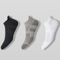 Vente en gros de chaussettes de tennis de luxe impression personnalisée chaussettes de sport de voyage Warking extérieur doux