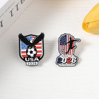 Épinglette en émail de football États-Unis 2026, drapeau américain, joueur et aigle, broche en métal, badge sportif, bijoux de mode, cadeaux